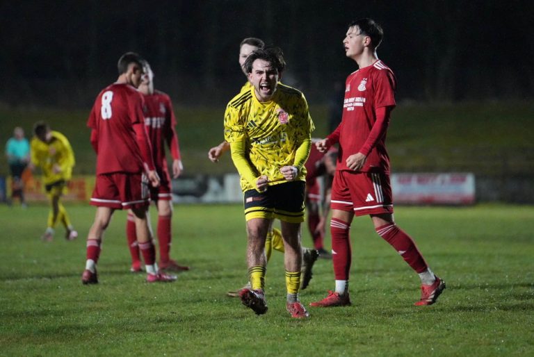 Johnstone Burgh cruise to 5-0 win at Glenafton Athletic