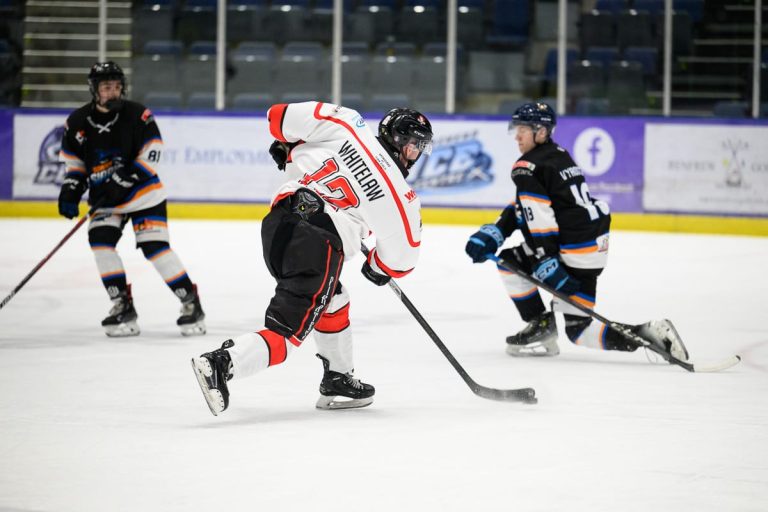 Paisley Pirates take four points from perfect weekend as Kerr returns