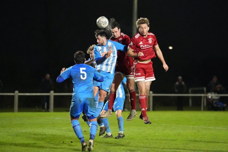 Renfrew extend winning run with late derby victory at Johnstone Burgh
