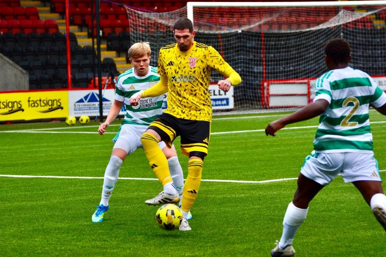 Johnstone Burgh earn hard-fought point against Celtic B